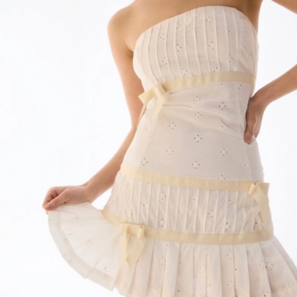 Kimchi Blue Women's Cream and White Dress